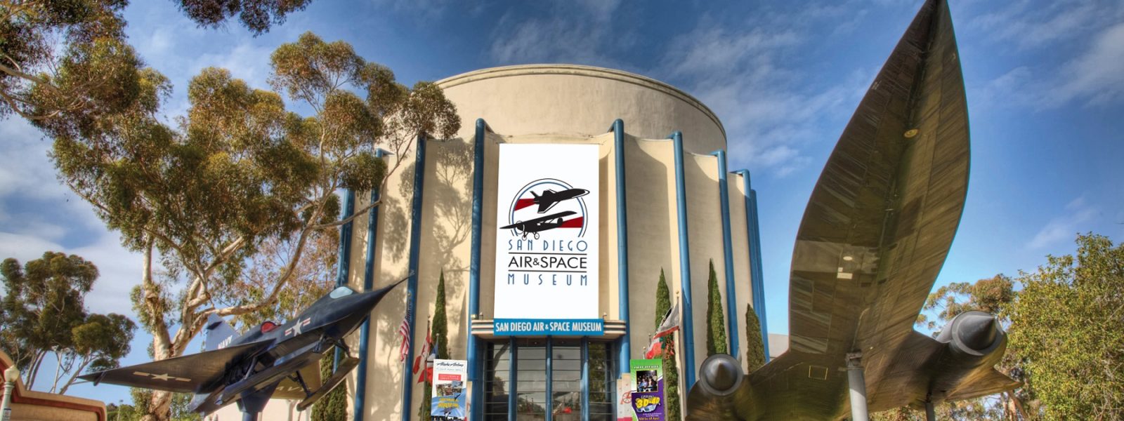 Air-Space-Museum-Entrance-1600x600